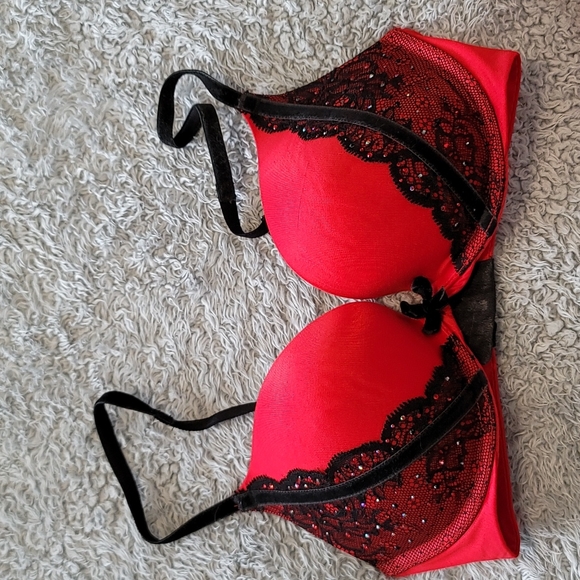 Victoria's Secret Other - Victoria's Secret Push up Bra
